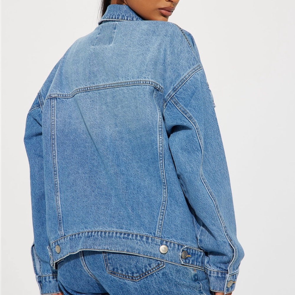 Jean Jacket🩵 - Picture 3 of 5